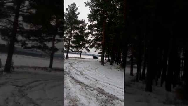 Зимой скользят не только сани!!! смотреть онлайн