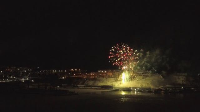 ЖБФ Новогодний салют Петропавловск-Камчатский 2019 (Спасибо Вам, Иванов И.А за такую красоту) смотреть онлайн