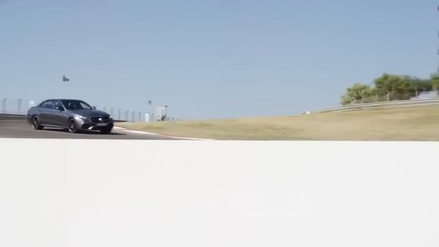NEW Jaguar XF VS Mercedes AMG E 63 S 2018 смотреть онлайн