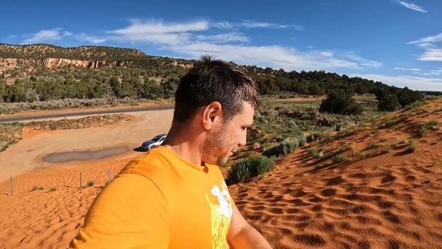 Прокололи колесо посреди пустыни. Ночь в фургоне. Национальный парк ZION. смотреть онлайн