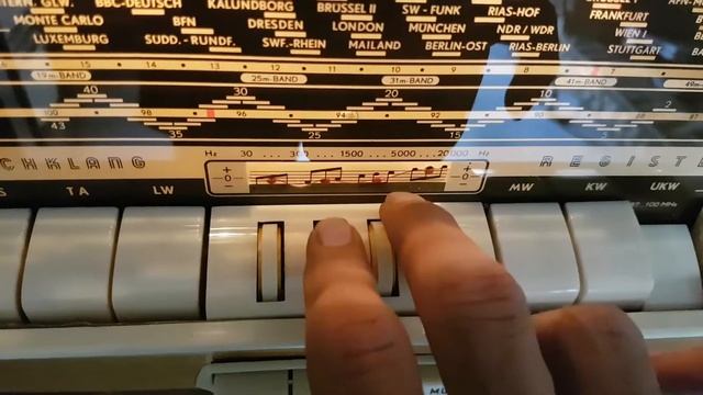 Grundig type 3086 Radio tube смотреть онлайн