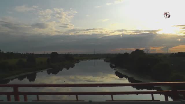 Рыбалка летом на реке на поплавочную удочку, подводная съемка. Fishing pesca câu cá memancing смотреть онлайн