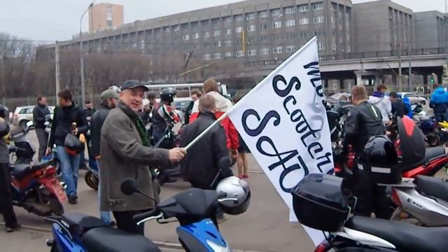 Москва, улица космонавта Волкова, памятник космонавту Волкову. 20 апреля 2013 года смотреть онлайн