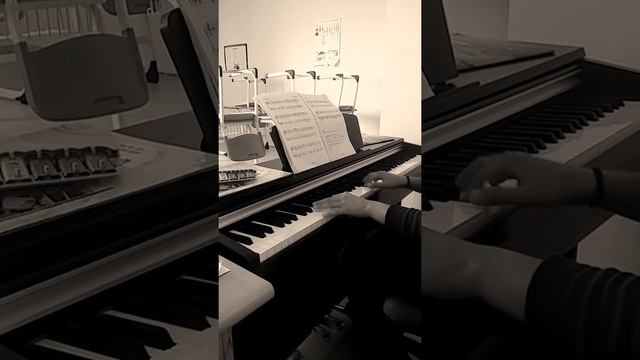 Zülfü Livaneli - Yiğidim Aslanım Piano Cover смотреть онлайн