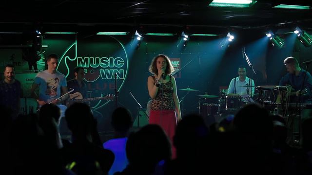 Sasha Magerova LIVE from ВДОХ'13 смотреть онлайн