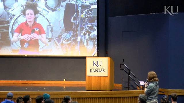 Q&A from the ISS with NASA astronaut and KU aerospace engineering alum Loral O'Hara смотреть онлайн