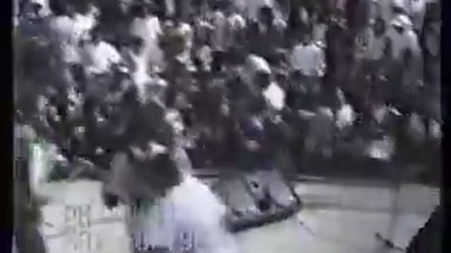 SKULLCRUSHER LIVE CARLOS VIECO 1992 TERRITORIAL PISSSING NIRVANA COVER смотреть онлайн