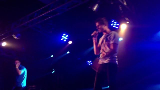 Дима Карташов ft. DesOne - Игнорит, сука [live] смотреть онлайн