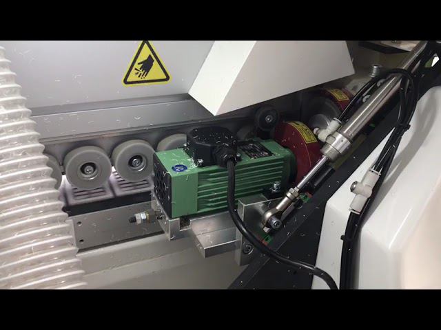 Видео Автоматический кромкооблицовочный станок WoodTec Compact F запущен в ВОЛОГДЕ смотреть онлайн