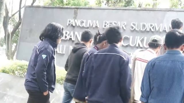 SRIWIJAYA MINING GAMES DAILY ROUTINE - DAY 2 смотреть онлайн