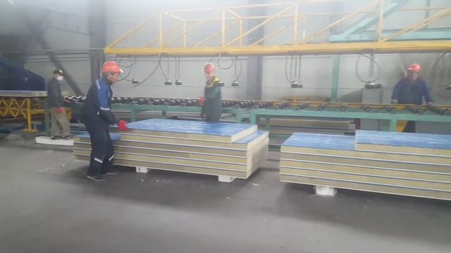 Сэндвич панели в процессе изготовления. смотреть онлайн