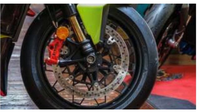DUCATI Lamborghini Streetfighter V4 смотреть онлайн