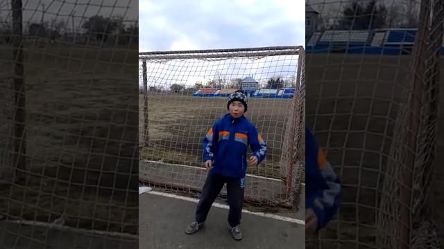 Мальчик поёт класс смотреть онлайн
