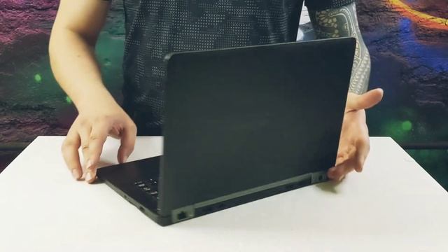 Визуальный обзор ноутбука DELL E7270 смотреть онлайн
