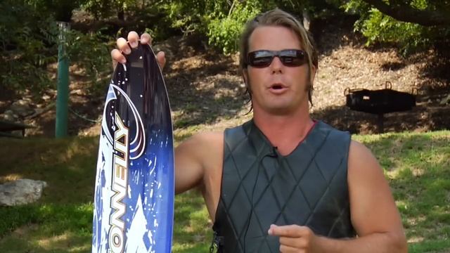 Water Sports : How to Get Up on 1 Water Ski смотреть онлайн