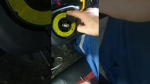 Замена рулевого шлейфа. На L200