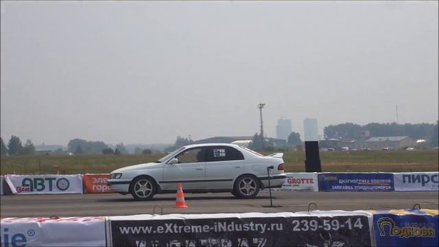 Toyota Corona (3S-GE, AT, FWD) Vs. Suzuki Cappuccino смотреть онлайн