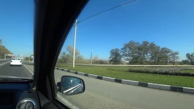 Съездили на придорожные развалы за дынями.