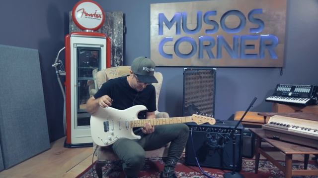 Fender - EOB - Ed O'Brien Stratocaster with Sustainiac Walk through @ Musos Corner смотреть онлайн