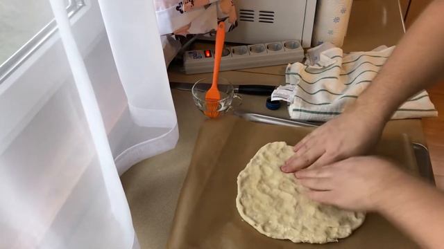 Рецепт белого хлеба в духовке. Хлеб белый рецепт на дрожжах. Еда в деревне. смотреть онлайн