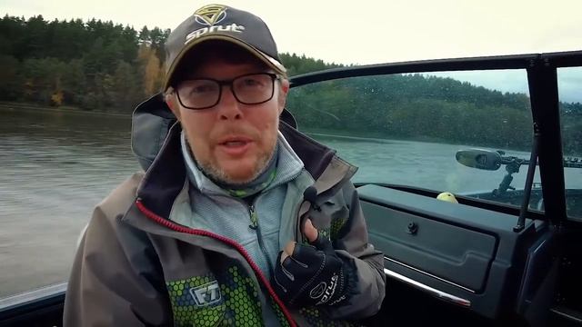 Осенняя рыбалка в Нижегородской области. Ловля щуки и судака на большие приманки. смотреть онлайн