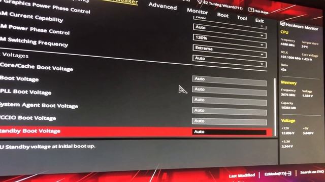 Bios settings for overclocking i7-7700k to 5.2 24/7 on Asus Z270 Maximus Apex along with B-Die kit. смотреть онлайн