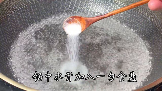 蓮藕直接下鍋炒就是大錯，酒店大廚分享做法，鮮嫩脆爽，不發黑【阿光廚房】#蓮藕 #蓮藕做法 #蓮藕食譜 смотреть онлайн