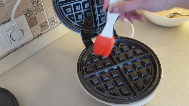 Видео обзор вафельницы Kitfort KT-1625