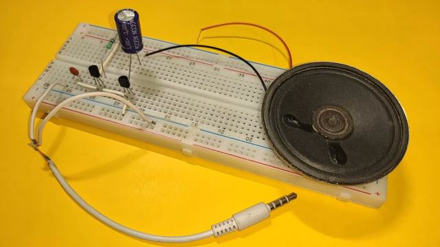 Three ways to make Audio Amplifier Circuit – One/Two Transistors or LM 386 IC смотреть онлайн