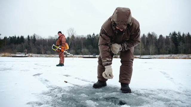 Зимняя рыбалка в "Рыбных прудах" смотреть онлайн