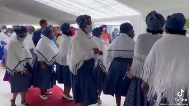 IPHC 2ND WIFE OF COMFOTER TS MODISE LOBOLA NEGOTIATIONS| 1ST WIFE'S ENTRANCE WAS SO UNIQUE|BEST смотреть онлайн