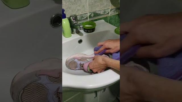 Паста Мистик + Инволвер. Отмываем кроссовки. смотреть онлайн