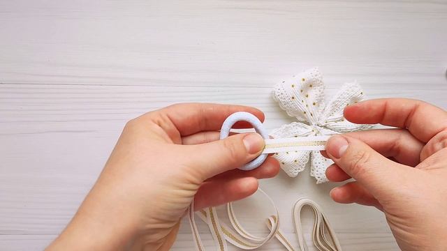 МК: ШКОЛЬНЫЕ БАНТИКИ ИЗ ВЕЛЬВЕТА С ПЕРФОРАЦИЕЙ/ DIY: Laços De Fita De Veludo Cotelê 4 Cm