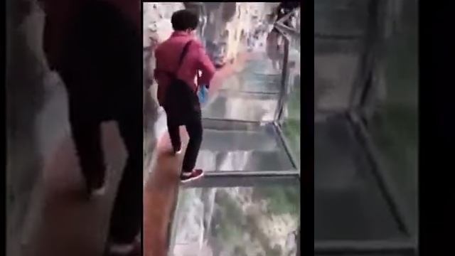 Китайский прозрачный мост смотреть онлайн