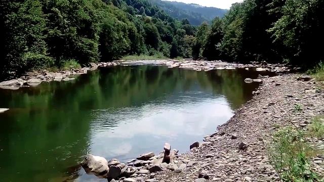 Пляж на Черной Тисе в селе Квасы смотреть онлайн