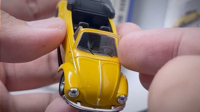 Unboxing Kyosho Volkswagen Beetle Convertible Yellow смотреть онлайн