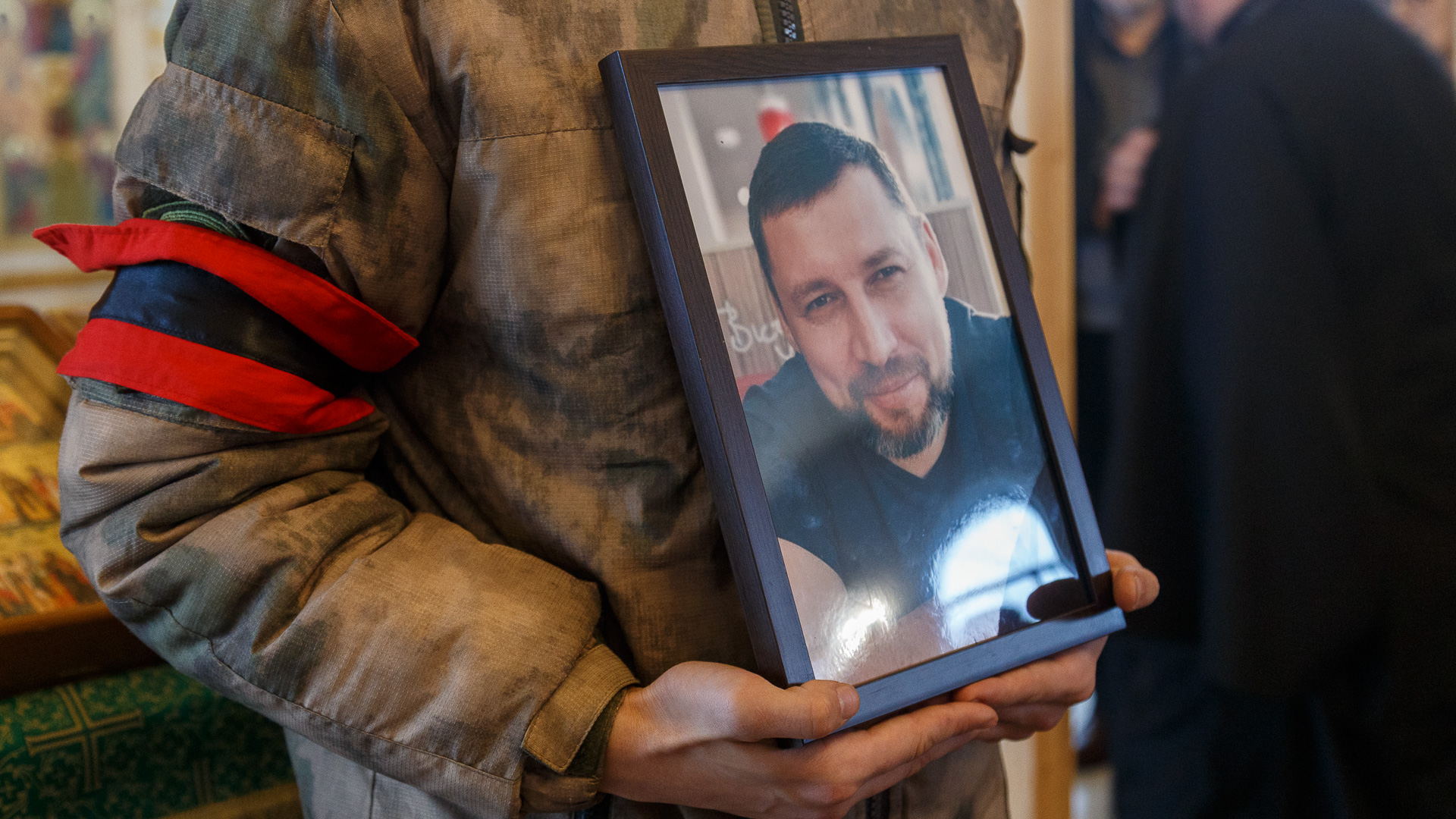 Владимир Уйба о прощании с Романом Байбородиным, погибшим во время специальной военной операции смотреть онлайн