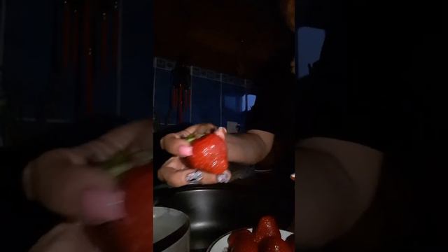 Клубничка смотреть онлайн