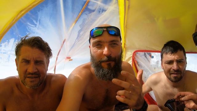 Мы парились на вершине Эльбруса! Mobiba. Ощущения, опасности. смотреть онлайн