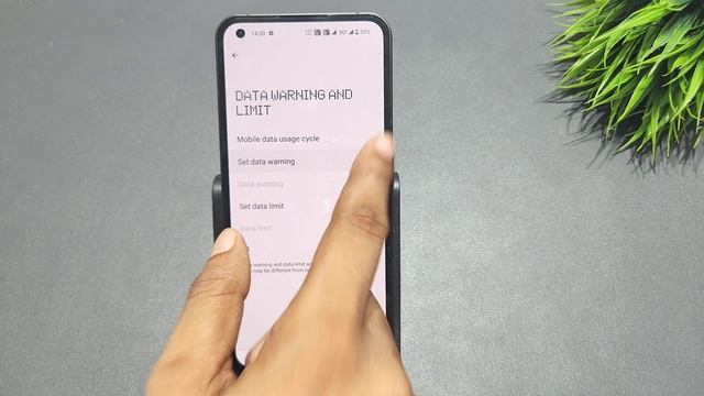 How to Set Data Limit in nothing phone | Android 13 | nothing phone me Data Warning set kaise kare смотреть онлайн