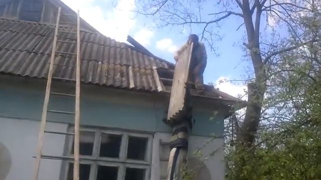 Реконструкция старого дома. Кровля Подписывайтесь на канал смотреть онлайн