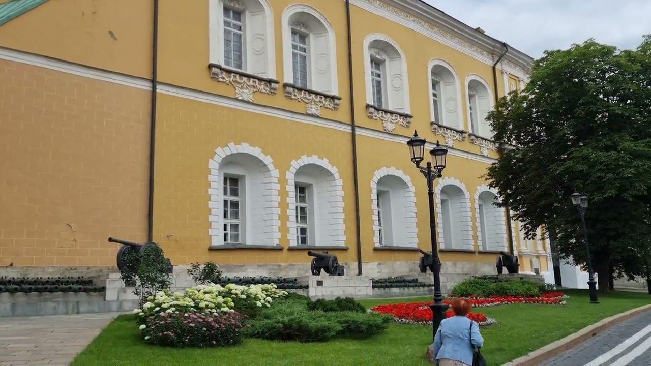 Москва внутри Кремля смотреть онлайн