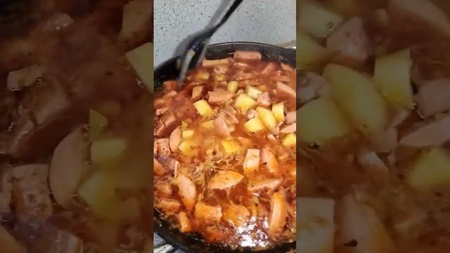 Сегодня Картошка В Казане С Шпикачками. Видос Через 5 часов. смотреть онлайн