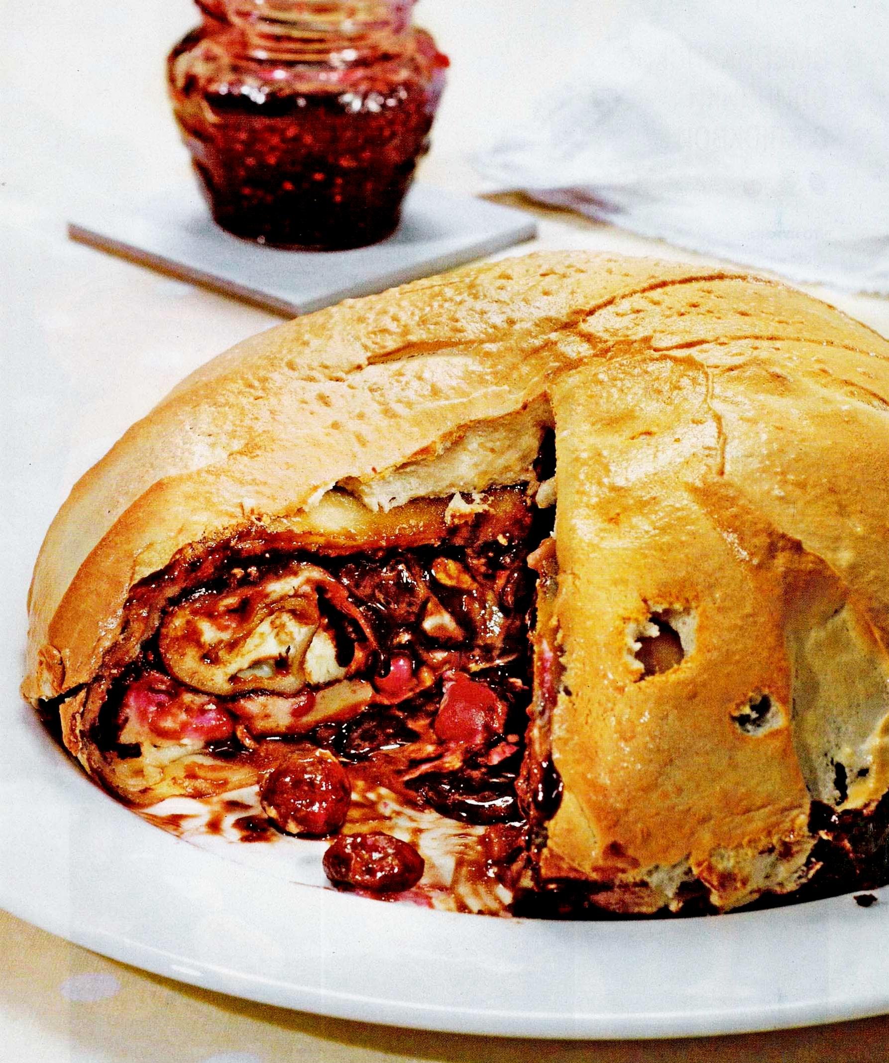 Блинный пирог с вишней и шоколадом смотреть онлайн