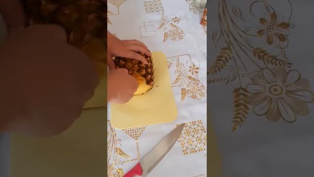 Лайхак, как почистить Ананас без нарезки!? Ответ тут! смотреть онлайн