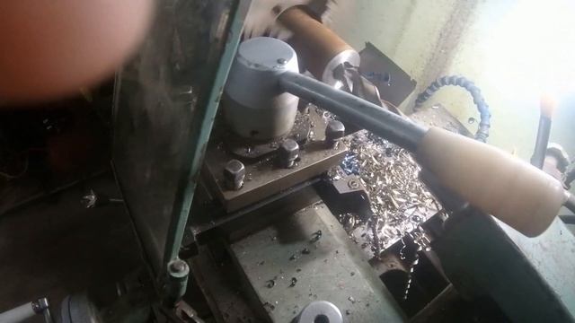 Изготовление на токарным станке Дровокольную морковку. смотреть онлайн