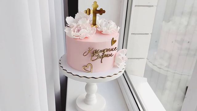 Торт на крещение. Оформление торта для девочки на крестины. Идея украшения торта. смотреть онлайн