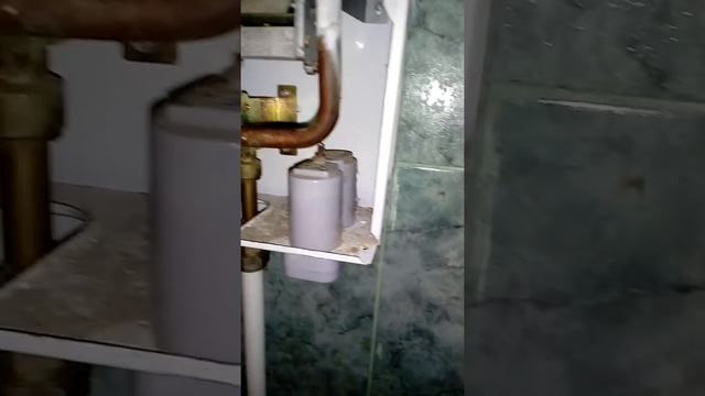 Как сделать, чтобы газовая колонка работала от сети, без замены батареек. смотреть онлайн