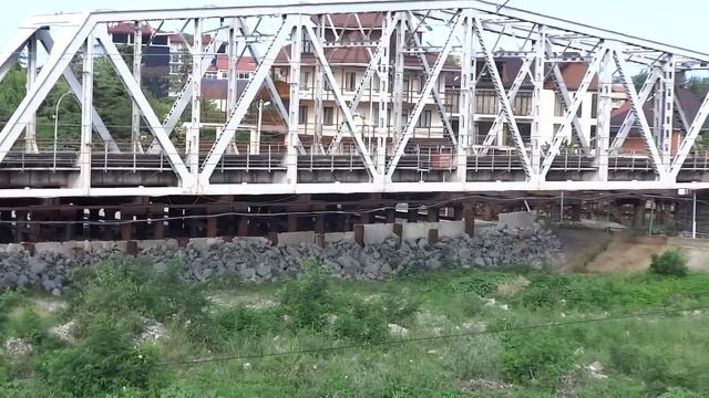 Новые стройки этого года в Лазаревском. Мост на реке Псезуасе и рядом "Магнит". 2015. SOCHI RUSSIA смотреть онлайн