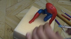 Мастер класс человека на каркасе из мастики. Человек паук, как пример.